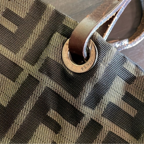 Authentic Fendi Vintage Zucca Canvas Small Bag with Brown Leather Straps - Picture 5 of 6
